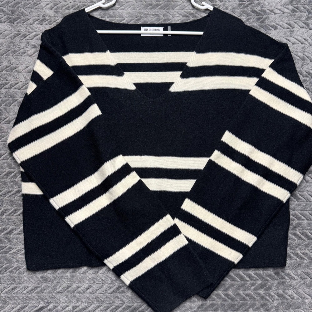 LNA Clothing V-Neck Sweater Large Black White Excellent Striped Knit‎ (1910)
